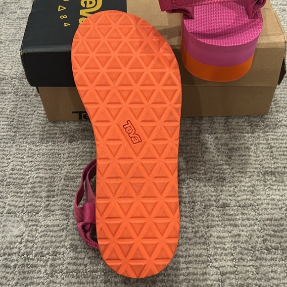 Teva Flatfoem Universal Sandal Pink 10 - Picture 6 of 6